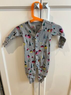 Hatley Indigo Grey Kids One-Piece Romper with winter House Print 3-6m